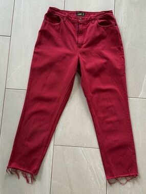 Abercrombie & Fitch A&F Mom Jeans High Rise Red Raw Hem Women’s 10R